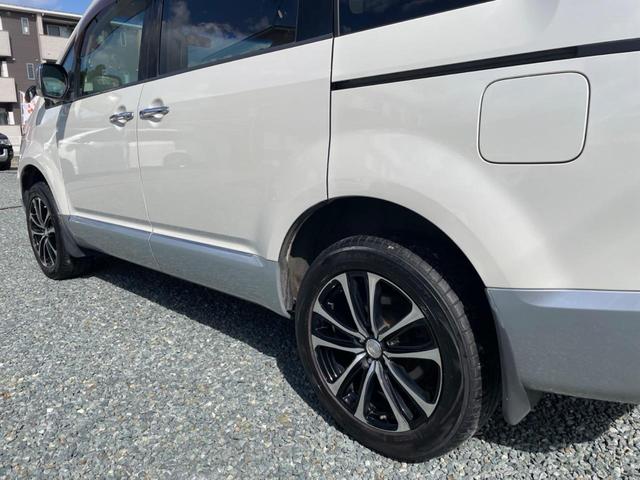 デリカＤ：５ シャモニー　切替４ＷＤ　クルーズコントロール　横滑り防止装置　両側電動スライドドア　パドルシフト　純正ナビ　フロントカメラ　サイドカメラ　バックカメラ　後席モニター　ＥＴＣ（12枚目）