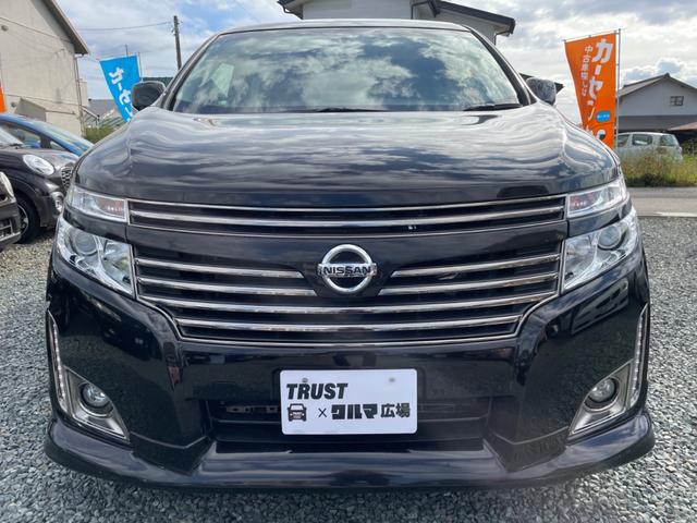 エルグランド ２５０ハイウェイスターアーバンクロム　切替４ＷＤ　車検Ｒ８年９月　横滑り防止装置　障害物センサー　エンジンスターター　両側電動スライドドア　ワイドナビ　フルセグＴＶ　Ｂｌｕｅｔｏｏｔｈオーディオ　後席モニター　バックカメラ　ＥＴＣ（3枚目）
