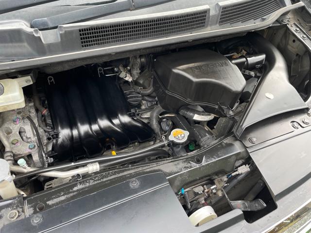 セレナ ライダー　ブラックライン　４ＷＤ　パノラミックルーフ　アイドリングストップ　クルーズコントロール　横滑り防止装置　両側電動スライドドア　ＨＤＤナビ　フルセグＴＶ　バックカメラ　後席モニター　ＥＴＣ（18枚目）