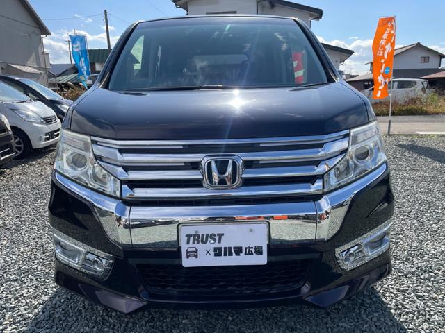 ステップワゴンスパーダ Ｚ　クルーズコントロール　アイドリングストップ　横滑り防止装置　両側電動スライドドア　パドルシフト　ワイドナビ　フルセグＴＶ　Ｂｌｕｅｔｏｏｔｈオーディオ　バックカメラ　ＥＴＣ（3枚目）