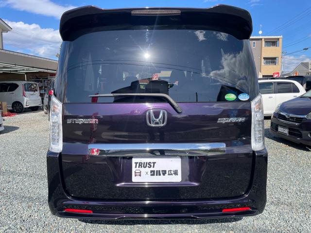 ステップワゴンスパーダ Ｚ　クルーズコントロール　アイドリングストップ　横滑り防止装置　両側電動スライドドア　パドルシフト　ワイドナビ　フルセグＴＶ　Ｂｌｕｅｔｏｏｔｈオーディオ　バックカメラ　ＥＴＣ（4枚目）