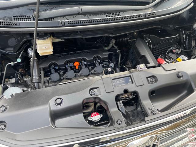 ステップワゴンスパーダ Ｚ　クルーズコントロール　アイドリングストップ　横滑り防止装置　両側電動スライドドア　パドルシフト　ワイドナビ　フルセグＴＶ　Ｂｌｕｅｔｏｏｔｈオーディオ　バックカメラ　ＥＴＣ（18枚目）