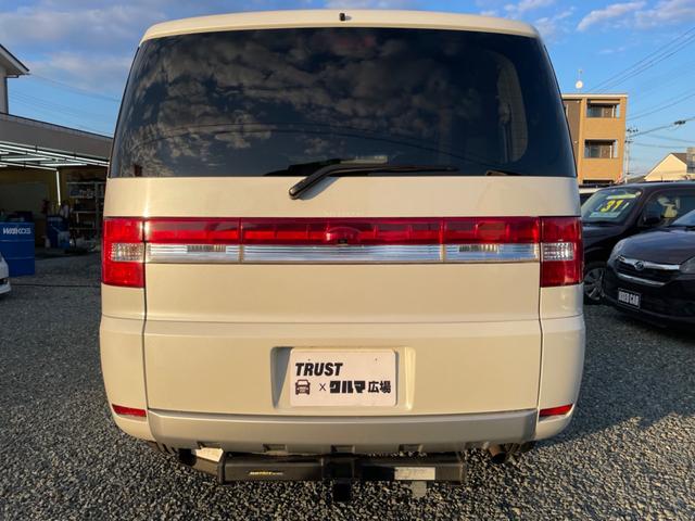 デリカD:5 G ナビパッケージ 切替4WD 車検R8年3月 ヒッチメンバー付き クルーズコントロール 横滑り防止装置 フロントカメラ サイドカメラ バックカメラ 片側電動スライドドア HDDナビ フルセグTV ETC(3枚目)