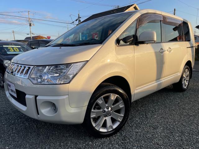 デリカD:5 G ナビパッケージ 切替4WD 車検R8年3月 ヒッチメンバー付き クルーズコントロール 横滑り防止装置 フロントカメラ サイドカメラ バックカメラ 片側電動スライドドア HDDナビ フルセグTV ETC(6枚目)