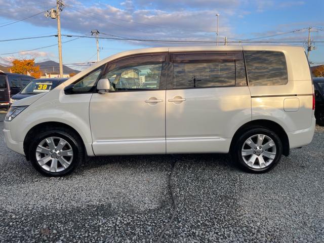 デリカD:5 G ナビパッケージ 切替4WD 車検R8年3月 ヒッチメンバー付き クルーズコントロール 横滑り防止装置 フロントカメラ サイドカメラ バックカメラ 片側電動スライドドア HDDナビ フルセグTV ETC(8枚目)