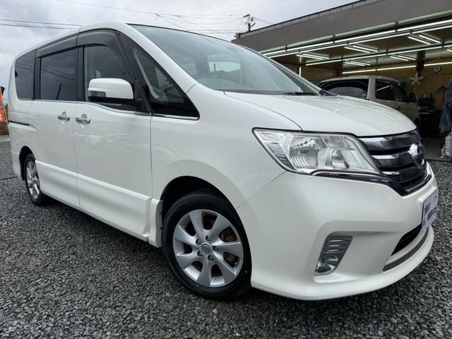 セレナ ハイウェイスター　Ｖセレクション　クルーズコントロール　アイドリングストップ　横滑り防止装置　両側電動スライドドア　ＳＤナビ　フルセグＴＶ　Ｂｌｕｅｔｏｏｔｈオーディオ　バックカメラ　後席モニター　ＥＴＣ　ドライブレコーダー（4枚目）