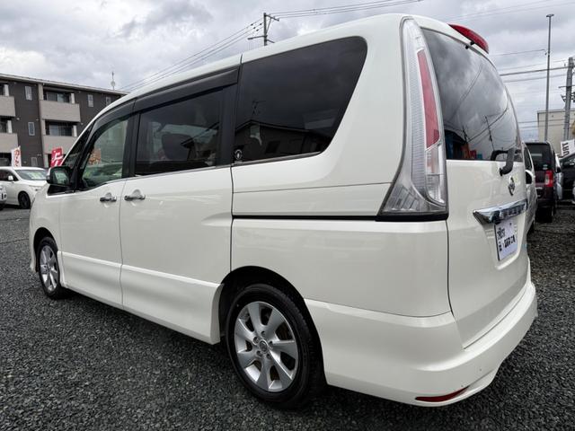 セレナ ハイウェイスター　Ｖセレクション　クルーズコントロール　アイドリングストップ　横滑り防止装置　両側電動スライドドア　ＳＤナビ　フルセグＴＶ　Ｂｌｕｅｔｏｏｔｈオーディオ　バックカメラ　後席モニター　ＥＴＣ　ドライブレコーダー（10枚目）