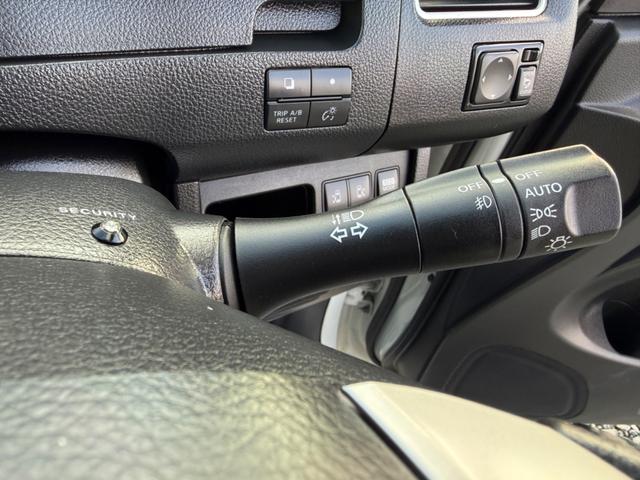 セレナ ハイウェイスター　Ｖセレクション　クルーズコントロール　アイドリングストップ　横滑り防止装置　両側電動スライドドア　ＳＤナビ　フルセグＴＶ　Ｂｌｕｅｔｏｏｔｈオーディオ　バックカメラ　後席モニター　ＥＴＣ　ドライブレコーダー（24枚目）