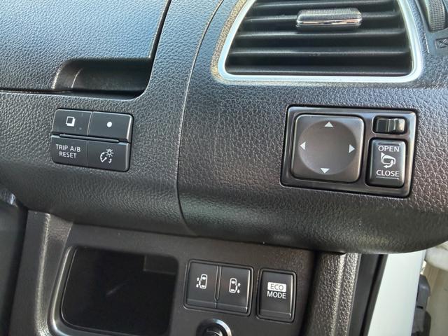 セレナ ハイウェイスター　Ｖセレクション　クルーズコントロール　アイドリングストップ　横滑り防止装置　両側電動スライドドア　ＳＤナビ　フルセグＴＶ　Ｂｌｕｅｔｏｏｔｈオーディオ　バックカメラ　後席モニター　ＥＴＣ　ドライブレコーダー（27枚目）