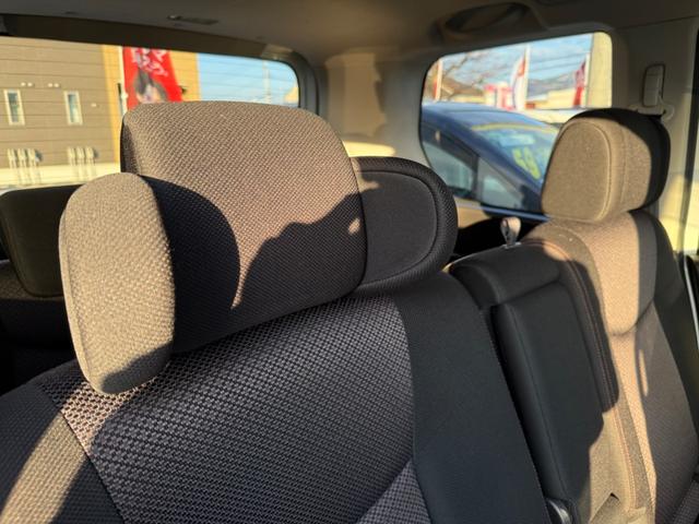 セレナ ハイウェイスター　Ｖセレクション　クルーズコントロール　アイドリングストップ　横滑り防止装置　両側電動スライドドア　ＳＤナビ　フルセグＴＶ　Ｂｌｕｅｔｏｏｔｈオーディオ　バックカメラ　後席モニター　ＥＴＣ　ドライブレコーダー（44枚目）