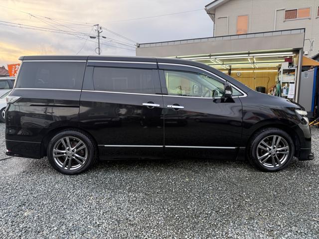 エルグランド ２５０ハイウェイスターアーバンクロム　横滑り防止装置　両側電動スライドドア　ハーフレザーシート　ＨＤＤナビ　フルセグＴＶ　Ｂｌｕｅｔｏｏｔｈオーディオ　バックカメラ　後席モニター　ＥＴＣ（7枚目）