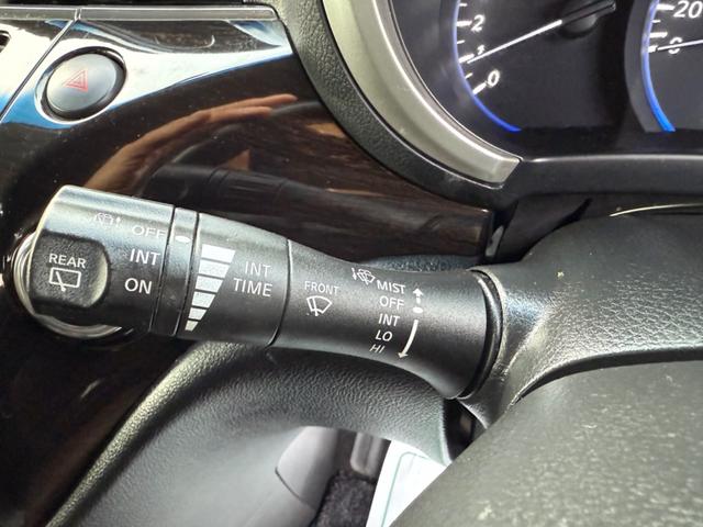 エルグランド ２５０ハイウェイスターアーバンクロム　横滑り防止装置　両側電動スライドドア　ハーフレザーシート　ＨＤＤナビ　フルセグＴＶ　Ｂｌｕｅｔｏｏｔｈオーディオ　バックカメラ　後席モニター　ＥＴＣ（24枚目）