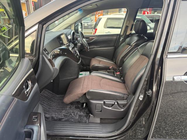 エルグランド ２５０ハイウェイスターアーバンクロム　横滑り防止装置　両側電動スライドドア　ハーフレザーシート　ＨＤＤナビ　フルセグＴＶ　Ｂｌｕｅｔｏｏｔｈオーディオ　バックカメラ　後席モニター　ＥＴＣ（49枚目）