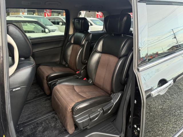 エルグランド ２５０ハイウェイスターアーバンクロム　横滑り防止装置　両側電動スライドドア　ハーフレザーシート　ＨＤＤナビ　フルセグＴＶ　Ｂｌｕｅｔｏｏｔｈオーディオ　バックカメラ　後席モニター　ＥＴＣ（50枚目）