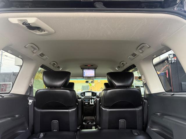 エルグランド ２５０ハイウェイスターアーバンクロム　横滑り防止装置　両側電動スライドドア　ハーフレザーシート　ＨＤＤナビ　フルセグＴＶ　Ｂｌｕｅｔｏｏｔｈオーディオ　バックカメラ　後席モニター　ＥＴＣ（55枚目）