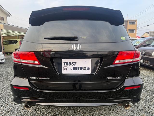 オデッセイ アブソルート　４ＷＤ　車検Ｒ８年５月　クルーズコントロール　横滑り防止装置　パドルシフト　ハーフレザーシート　純正ナビ　フルセグＴＶ　Ｂｌｕｅｔｏｏｔｈオーディオ　バックカメラ　エンジンスターター（3枚目）