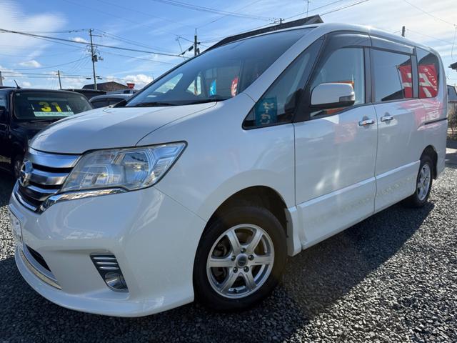 セレナ ハイウェイスター　Ｖセレクション　４ＷＤ　クルーズコントロール　アイドリングストップ　横滑り防止装置　両側電動スライドドア　ＳＤナビ　フルセグＴＶ　Ｂｌｕｅｔｏｏｔｈオーディオ　バックカメラ　ＥＴＣ（5枚目）