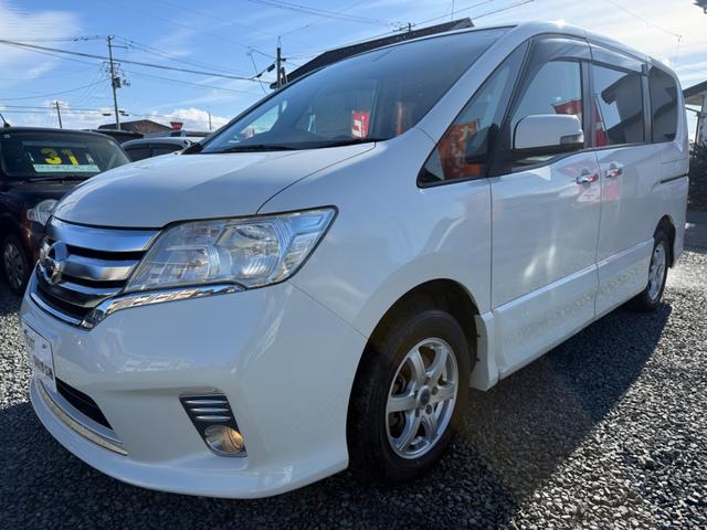 セレナ ハイウェイスター　Ｖセレクション　４ＷＤ　クルーズコントロール　アイドリングストップ　横滑り防止装置　両側電動スライドドア　ＳＤナビ　フルセグＴＶ　Ｂｌｕｅｔｏｏｔｈオーディオ　バックカメラ　ＥＴＣ（12枚目）