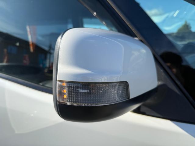 セレナ ハイウェイスター　Ｖセレクション　４ＷＤ　クルーズコントロール　アイドリングストップ　横滑り防止装置　両側電動スライドドア　ＳＤナビ　フルセグＴＶ　Ｂｌｕｅｔｏｏｔｈオーディオ　バックカメラ　ＥＴＣ（13枚目）