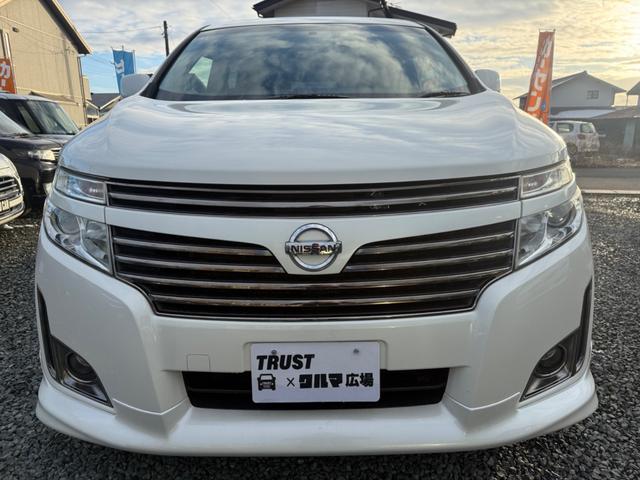 エルグランド ２５０ハイウェイスターアーバンクロム　切替４ＷＤ　横滑り防止装置　両側電動スライドドア　ハーフレザーシート　ＳＤナビ　フルセグＴＶ　Ｂｌｕｅｔｏｏｔｈオーディオ　バックカメラ　後席モニター　ＥＴＣ（2枚目）