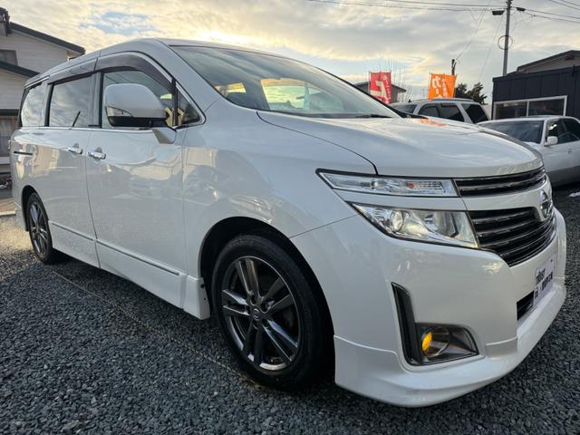 エルグランド ２５０ハイウェイスターアーバンクロム　切替４ＷＤ　横滑り防止装置　両側電動スライドドア　ハーフレザーシート　ＳＤナビ　フルセグＴＶ　Ｂｌｕｅｔｏｏｔｈオーディオ　バックカメラ　後席モニター　ＥＴＣ（13枚目）