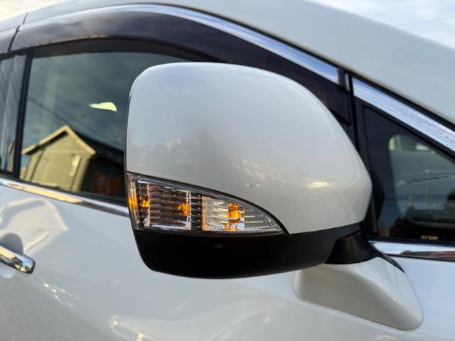 エルグランド ２５０ハイウェイスターアーバンクロム　切替４ＷＤ　横滑り防止装置　両側電動スライドドア　ハーフレザーシート　ＳＤナビ　フルセグＴＶ　Ｂｌｕｅｔｏｏｔｈオーディオ　バックカメラ　後席モニター　ＥＴＣ（15枚目）