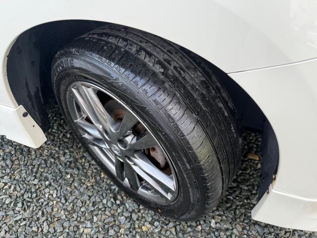 エルグランド ２５０ハイウェイスターアーバンクロム　切替４ＷＤ　横滑り防止装置　両側電動スライドドア　ハーフレザーシート　ＳＤナビ　フルセグＴＶ　Ｂｌｕｅｔｏｏｔｈオーディオ　バックカメラ　後席モニター　ＥＴＣ（17枚目）