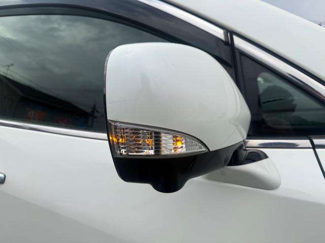 エルグランド ２５０ハイウェイスター　切替４ＷＤ　横滑り防止装置　障害物センサー　全周囲カメラ　両側電動スライドドア　ハーフレザーシート　純正ナビ　フルセグＴＶ　後席モニター　ＥＴＣ（15枚目）