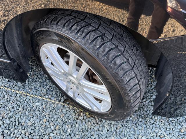 エルグランド ３５０ハイウェイスタープレミアム　切替４ＷＤ　車間制御機能付きクルーズコントロール　衝突被害軽減ブレーキ　横滑り防止装置　全周囲カメラ　両側電動スライドドア　パワーバックドア　黒革シート　純正ナビ　フルセグＴＶ　後席モニター　ＥＴＣ（17枚目）