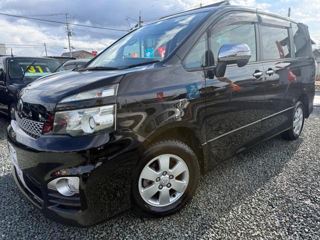 ヴォクシー ＺＳ　煌　切替４ＷＤ　横滑り防止装置　両側電動スライドドア　パドルシフト　ＨＤＤナビ　フルセグＴＶ　バックカメラ　後席モニター　ＥＴＣ（6枚目）