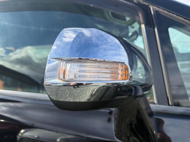 ヴォクシー ＺＳ　煌　切替４ＷＤ　横滑り防止装置　両側電動スライドドア　パドルシフト　ＨＤＤナビ　フルセグＴＶ　バックカメラ　後席モニター　ＥＴＣ（16枚目）