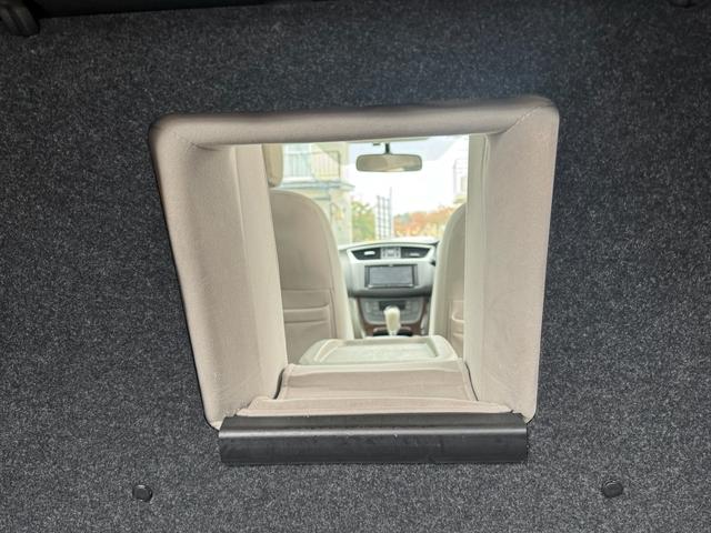 シルフィ １．８Ｇ　ナビ　ＴＶ　バックカメラ　トランクスルー（22枚目）