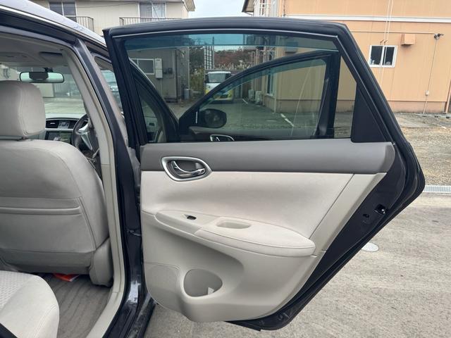 シルフィ １．８Ｇ　ナビ　ＴＶ　バックカメラ　トランクスルー（30枚目）