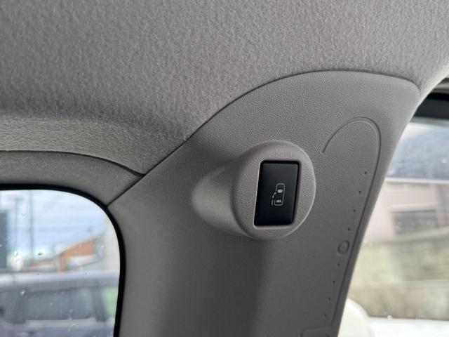 ポルテ Ｆ　４ＷＤ　寒冷地仕様　純正ナビゲーション　ＥＴＣ　１５インチ社外アルミホイール　助手席側オートスライドドア（31枚目）