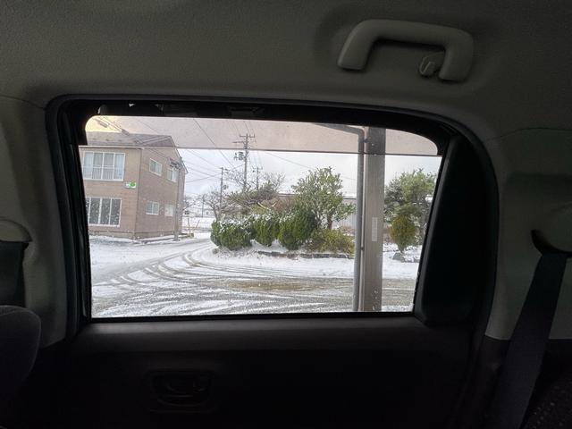 ポルテ Ｆ　４ＷＤ　寒冷地仕様　純正ナビゲーション　ＥＴＣ　１５インチ社外アルミホイール　助手席側オートスライドドア（34枚目）