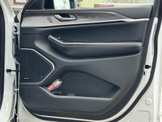 ジープ・グランドチェロキーL リミテッド 4X4 アルパインスピーカー 社外ドライブレコーダー(38枚目)