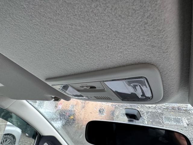 ステップワゴン Ｇ　インターナビ　コンフォートセレクション　２ＷＤ　　両側オートスライドドア　純正ＨＩＤヘッドランプ　純正１０．２インチ後席モニター　純正エンジンスターター（40枚目）