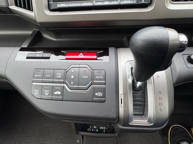 ステップワゴン Ｇ　インターナビ　コンフォートセレクション　２ＷＤ　　両側オートスライドドア　純正ＨＩＤヘッドランプ　純正１０．２インチ後席モニター　純正エンジンスターター（45枚目）