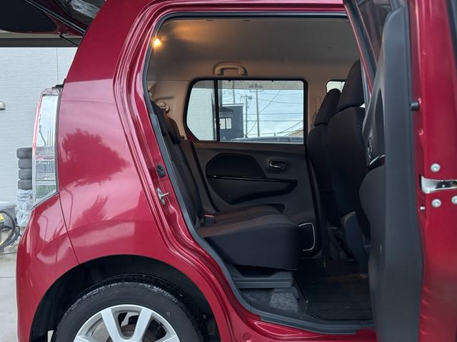 ワゴンＲスティングレー スティングレーＸ　４ＷＤ　ＣＶＴ　寒冷地仕様　スマートフォン連携ナビＴＶ　　純正１４インチアルミホイール（27枚目）