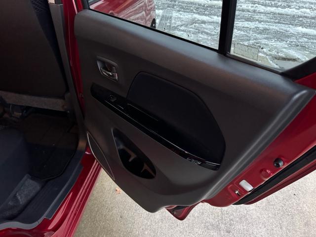 ワゴンＲスティングレー スティングレーＸ　４ＷＤ　ＣＶＴ　寒冷地仕様　スマートフォン連携ナビＴＶ　　純正１４インチアルミホイール（32枚目）