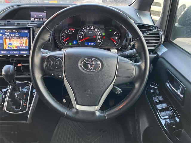 ヴォクシー ＺＳ　煌ＩＩ　４ＷＤ　ＥＴＣ　バックカメラ　ＴＶ　クリアランスソナー　オートクルーズコントロール　レーンアシスト　衝突被害軽減システム　両側電動スライドドア　オートマチックハイビーム　オートライト（2枚目）