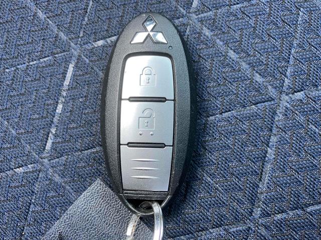 ｅＫクロス Ｔ　４ＷＤ　ドライブレコーダー　全周囲カメラ　ナビ　ＴＶ　オートクルーズコントロール　衝突被害軽減システム　オートライト　ＬＥＤヘッドランプ　スマートキー　アイドリングストップ　電動格納ミラー（9枚目）