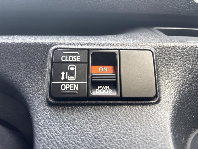 シエンタ Ｘ　４ＷＤ　ドライブレコーダー　バックカメラ　ナビ　ＴＶ　両側スライド・片側電動　キーレスエントリー　３列シート　ＣＶＴ　ＣＤ　ミュージックプレイヤー接続可　Ｂｌｕｅｔｏｏｔｈ　衝突安全ボディ　ＡＢＳ（8枚目）