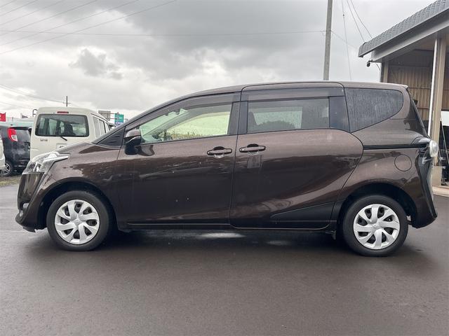 シエンタ Ｘ　４ＷＤ　ドライブレコーダー　バックカメラ　ナビ　ＴＶ　両側スライド・片側電動　キーレスエントリー　３列シート　ＣＶＴ　ＣＤ　ミュージックプレイヤー接続可　Ｂｌｕｅｔｏｏｔｈ　衝突安全ボディ　ＡＢＳ（15枚目）