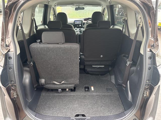 シエンタ Ｘ　４ＷＤ　ドライブレコーダー　バックカメラ　ナビ　ＴＶ　両側スライド・片側電動　キーレスエントリー　３列シート　ＣＶＴ　ＣＤ　ミュージックプレイヤー接続可　Ｂｌｕｅｔｏｏｔｈ　衝突安全ボディ　ＡＢＳ（24枚目）