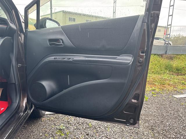 シエンタ Ｘ　４ＷＤ　ドライブレコーダー　バックカメラ　ナビ　ＴＶ　両側スライド・片側電動　キーレスエントリー　３列シート　ＣＶＴ　ＣＤ　ミュージックプレイヤー接続可　Ｂｌｕｅｔｏｏｔｈ　衝突安全ボディ　ＡＢＳ（36枚目）