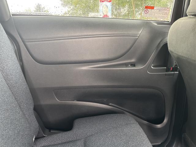 シエンタ Ｘ　４ＷＤ　ドライブレコーダー　バックカメラ　ナビ　ＴＶ　両側スライド・片側電動　キーレスエントリー　３列シート　ＣＶＴ　ＣＤ　ミュージックプレイヤー接続可　Ｂｌｕｅｔｏｏｔｈ　衝突安全ボディ　ＡＢＳ（40枚目）