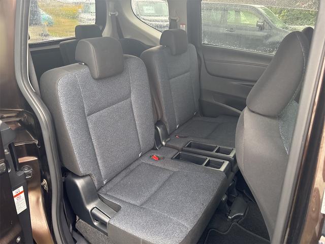 シエンタ Ｘ　４ＷＤ　ドライブレコーダー　バックカメラ　ナビ　ＴＶ　両側スライド・片側電動　キーレスエントリー　３列シート　ＣＶＴ　ＣＤ　ミュージックプレイヤー接続可　Ｂｌｕｅｔｏｏｔｈ　衝突安全ボディ　ＡＢＳ（42枚目）