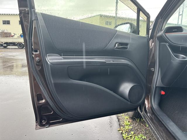 シエンタ Ｘ　４ＷＤ　ドライブレコーダー　バックカメラ　ナビ　ＴＶ　両側スライド・片側電動　キーレスエントリー　３列シート　ＣＶＴ　ＣＤ　ミュージックプレイヤー接続可　Ｂｌｕｅｔｏｏｔｈ　衝突安全ボディ　ＡＢＳ（46枚目）