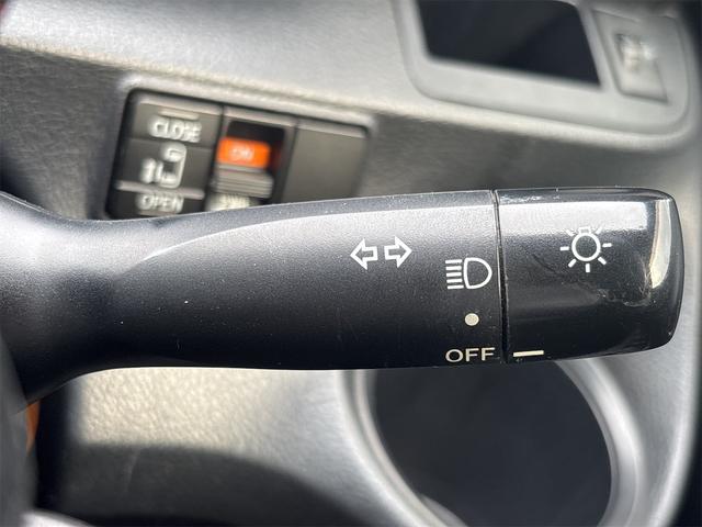 シエンタ Ｘ　４ＷＤ　ドライブレコーダー　バックカメラ　ナビ　ＴＶ　両側スライド・片側電動　キーレスエントリー　３列シート　ＣＶＴ　ＣＤ　ミュージックプレイヤー接続可　Ｂｌｕｅｔｏｏｔｈ　衝突安全ボディ　ＡＢＳ（51枚目）